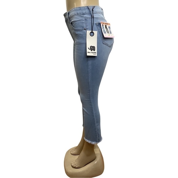 Blue Republic Slim Flare Fringe Leg Jean Size 9 New With Tags. - Picture 4 of 8